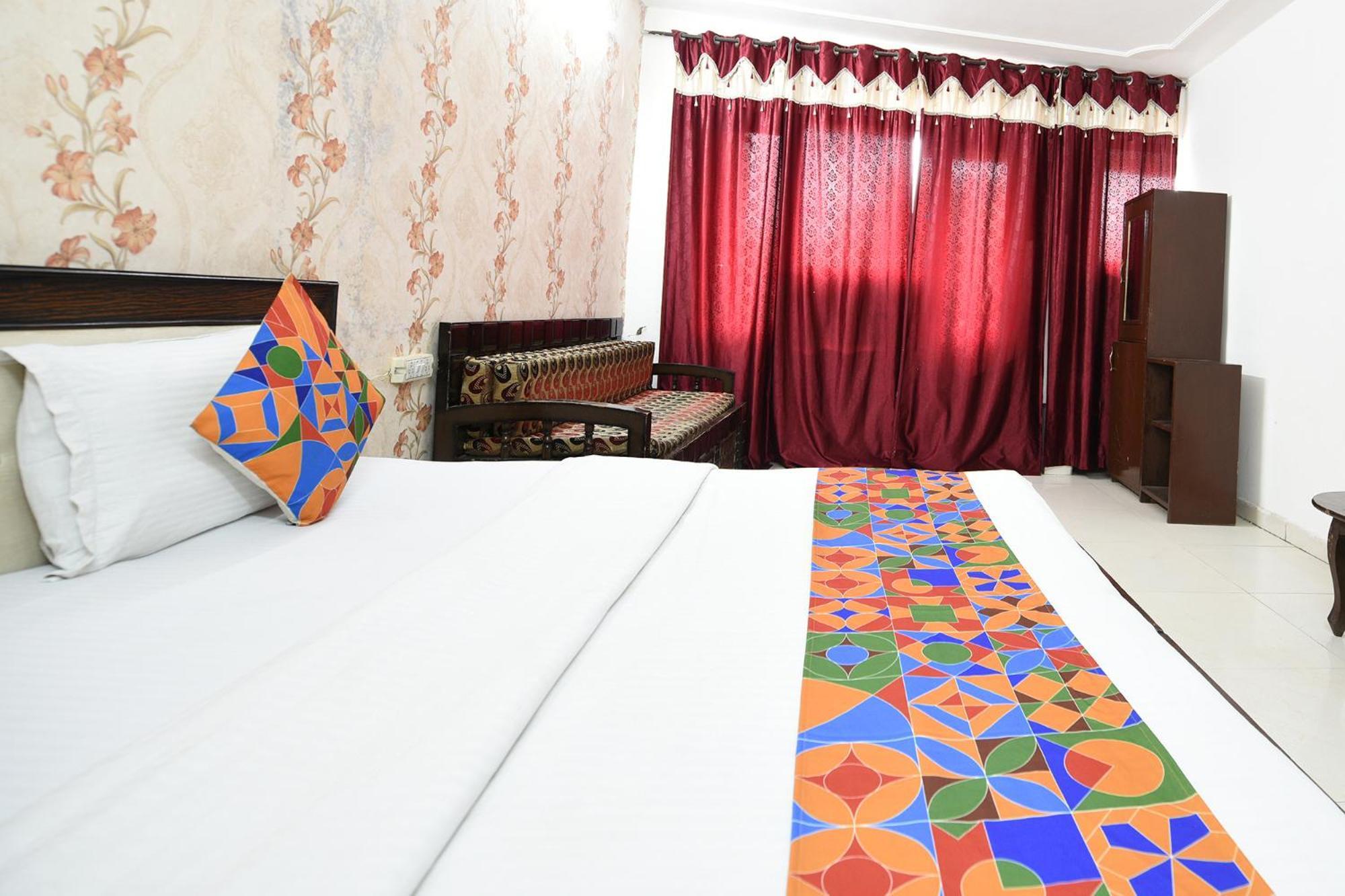 Fabexpress Diamond Sec 45 Hotel Csandígarh Kültér fotó